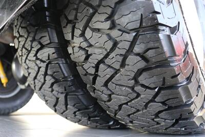 2000 Ford F-350 Super Duty Lariat 4dr SuperCab Lariat  1-FAMILY OWNED* 100% RUST FREE / ACCIDENT FREE* NEW 33 "BFG KO3* NEW 2.5 "LEVELING KIT* CANOPY / TRAILER BRAKES / LINEX BED LINER* BD ENGINE BREAK / BANKS MONSTER EXHAUST - Photo 60 - Portland, OR 97230