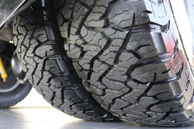 2000 Ford F-350 Super Duty Lariat 4dr SuperCab Lariat  1-FAMILY OWNED* 100% RUST FREE / ACCIDENT FREE* NEW 33 "BFG KO3* NEW 2.5 "LEVELING KIT* CANOPY / TRAILER BRAKES / LINEX BED LINER* BD ENGINE BREAK / BANKS MONSTER EXHAUST - Photo 60 - Portland, OR 97230