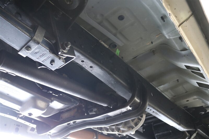 2000 Ford F-350 Super Duty Lariat 4dr SuperCab Lariat  1-FAMILY OWNED* 100% RUST FREE / ACCIDENT FREE* NEW 33 "BFG KO3* NEW 2.5 "LEVELING KIT* CANOPY / TRAILER BRAKES / LINEX BED LINER* BD ENGINE BREAK / BANKS MONSTER EXHAUST - Photo 33 - Portland, OR 97230