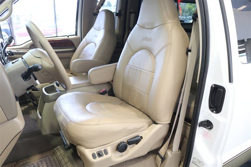 2000 Ford F-350 Super Duty Lariat 4dr SuperCab Lariat  1-FAMILY OWNED* 100% RUST FREE / ACCIDENT FREE* NEW 33 "BFG KO3* NEW 2.5 "LEVELING KIT* CANOPY / TRAILER BRAKES / LINEX BED LINER* BD ENGINE BREAK / BANKS MONSTER EXHAUST - Photo 16 - Portland, OR 97230