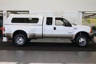 2000 Ford F-350 Super Duty Lariat 4dr SuperCab Lariat  1-FAMILY OWNED* 100% RUST FREE / ACCIDENT FREE* NEW 33 "BFG KO3* NEW 2.5 "LEVELING KIT* CANOPY / TRAILER BRAKES / LINEX BED LINER* BD ENGINE BREAK / BANKS MONSTER EXHAUST - Photo 5 - Portland, OR 97230