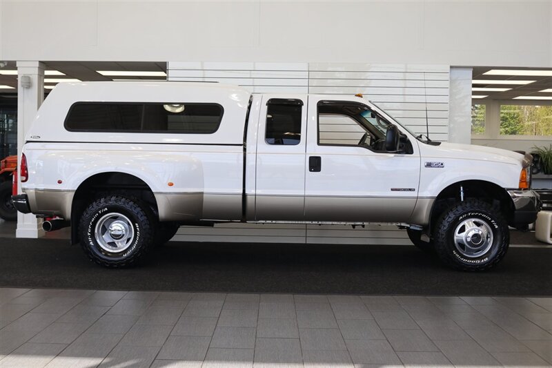 2000 Ford F-350 Super Duty Lariat 4dr SuperCab Lariat  1-FAMILY OWNED* 100% RUST FREE / ACCIDENT FREE* NEW 33 "BFG KO3* NEW 2.5 "LEVELING KIT* CANOPY / TRAILER BRAKES / LINEX BED LINER* BD ENGINE BREAK / BANKS MONSTER EXHAUST - Photo 5 - Portland, OR 97230