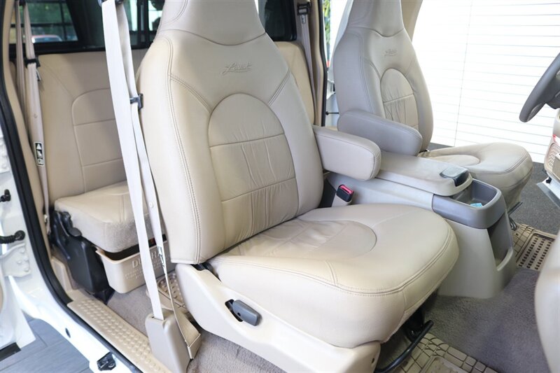 2000 Ford F-350 Super Duty Lariat 4dr SuperCab Lariat  1-FAMILY OWNED* 100% RUST FREE / ACCIDENT FREE* NEW 33 "BFG KO3* NEW 2.5 "LEVELING KIT* CANOPY / TRAILER BRAKES / LINEX BED LINER* BD ENGINE BREAK / BANKS MONSTER EXHAUST - Photo 17 - Portland, OR 97230