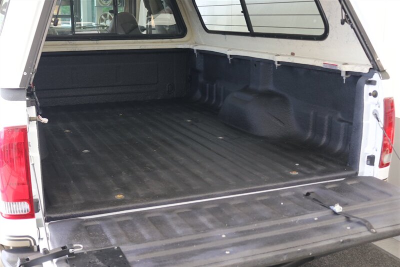 2000 Ford F-350 Super Duty Lariat 4dr SuperCab Lariat  1-FAMILY OWNED* 100% RUST FREE / ACCIDENT FREE* NEW 33 "BFG KO3* NEW 2.5 "LEVELING KIT* CANOPY / TRAILER BRAKES / LINEX BED LINER* BD ENGINE BREAK / BANKS MONSTER EXHAUST - Photo 44 - Portland, OR 97230