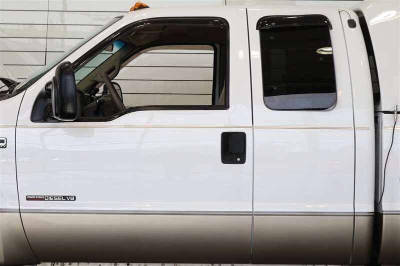 2000 Ford F-350 Super Duty Lariat 4dr SuperCab Lariat  1-FAMILY OWNED* 100% RUST FREE / ACCIDENT FREE* NEW 33 "BFG KO3* NEW 2.5 "LEVELING KIT* CANOPY / TRAILER BRAKES / LINEX BED LINER* BD ENGINE BREAK / BANKS MONSTER EXHAUST - Photo 50 - Portland, OR 97230