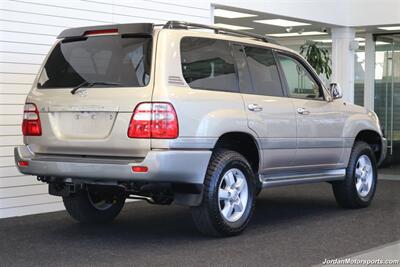 2004 Toyota Land Cruiser  100% RUST FREE* NEW OLD MAN EMU LIFT* NEW TIMING BELT / WATER PUMP / TENSIONERS & HOSES* NEW TIRES* 0-ACCIDENTS* LIKE NEW INTERIOR* ALL BOOKS & 3-KEYS* - Photo 6 - Portland, OR 97230