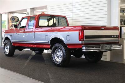 1996 Ford F-250 XLT  2-OWNER SINCE NEW* 100% RUST & CORROSION FREE* 100% STOCK* NEW 33 "  BFG KO3s* NEVER HAD 5TH WHEEL OR GOOSENECK* SPRAY IN BED LINER* FULL NEW FRESH SERVICE* ALL ORIGINAL BOOKS* FACTORY 2-TONE - Photo 6 - Portland, OR 97230