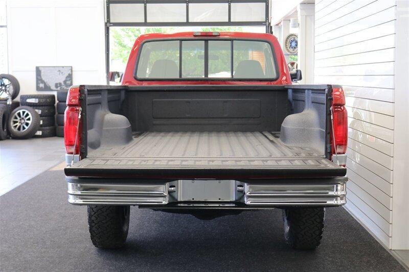 1996 Ford F-250 XLT  2-OWNER SINCE NEW* 100% RUST & CORROSION FREE* 100% STOCK* NEW 33 "  BFG KO3s* NEVER HAD 5TH WHEEL OR GOOSENECK* SPRAY IN BED LINER* FULL NEW FRESH SERVICE* ALL ORIGINAL BOOKS* FACTORY 2-TONE - Photo 15 - Portland, OR 97230