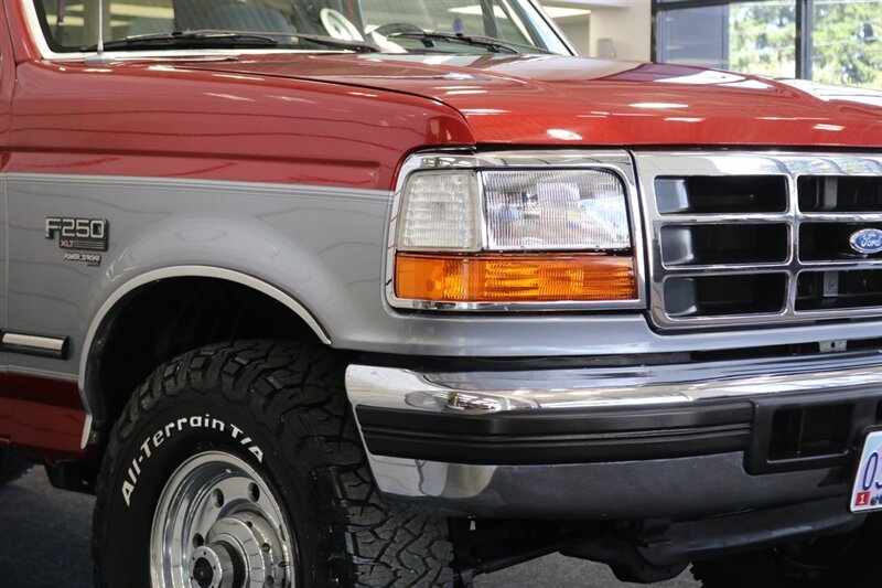 1996 Ford F-250 XLT  2-OWNER SINCE NEW* 100% RUST & CORROSION FREE* 100% STOCK* NEW 33 "  BFG KO3s* NEVER HAD 5TH WHEEL OR GOOSENECK* SPRAY IN BED LINER* FULL NEW FRESH SERVICE* ALL ORIGINAL BOOKS* FACTORY 2-TONE - Photo 13 - Portland, OR 97230