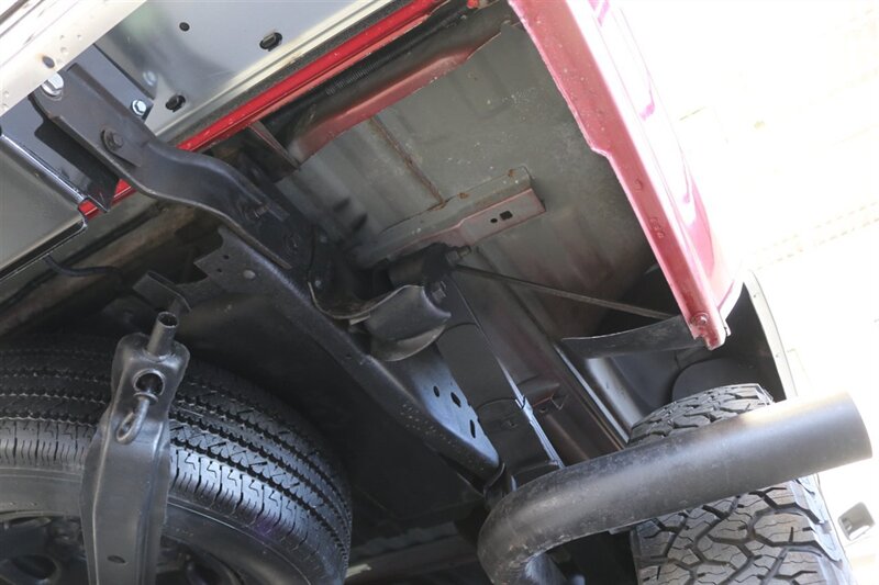 1996 Ford F-250 XLT  2-OWNER SINCE NEW* 100% RUST & CORROSION FREE* 100% STOCK* NEW 33 "  BFG KO3s* NEVER HAD 5TH WHEEL OR GOOSENECK* SPRAY IN BED LINER* FULL NEW FRESH SERVICE* ALL ORIGINAL BOOKS* FACTORY 2-TONE - Photo 34 - Portland, OR 97230