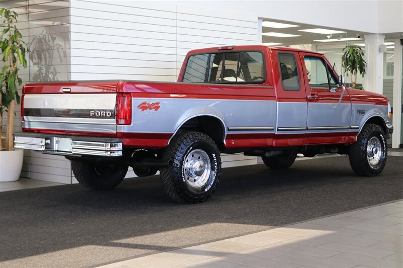 1996 Ford F-250 XLT  2-OWNER SINCE NEW* 100% RUST & CORROSION FREE* 100% STOCK* NEW 33 "  BFG KO3s* NEVER HAD 5TH WHEEL OR GOOSENECK* SPRAY IN BED LINER* FULL NEW FRESH SERVICE* ALL ORIGINAL BOOKS* FACTORY 2-TONE - Photo 7 - Portland, OR 97230