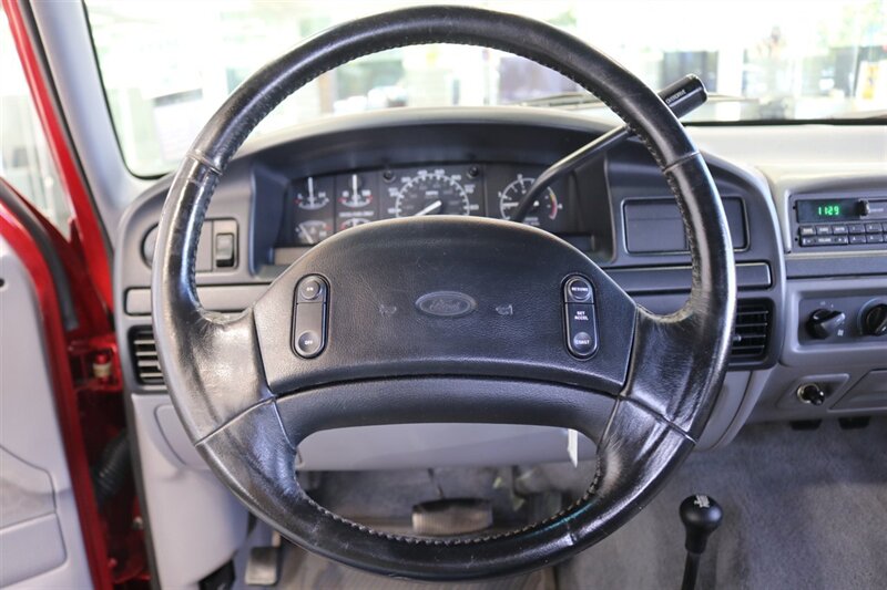 1996 Ford F-250 XLT  2-OWNER SINCE NEW* 100% RUST & CORROSION FREE* 100% STOCK* NEW 33 "  BFG KO3s* NEVER HAD 5TH WHEEL OR GOOSENECK* SPRAY IN BED LINER* FULL NEW FRESH SERVICE* ALL ORIGINAL BOOKS* FACTORY 2-TONE - Photo 87 - Portland, OR 97230
