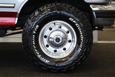 1996 Ford F-250 XLT  2-OWNER SINCE NEW* 100% RUST & CORROSION FREE* 100% STOCK* NEW 33 "  BFG KO3s* NEVER HAD 5TH WHEEL OR GOOSENECK* SPRAY IN BED LINER* FULL NEW FRESH SERVICE* ALL ORIGINAL BOOKS* FACTORY 2-TONE - Photo 21 - Portland, OR 97230