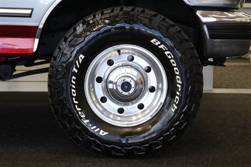1996 Ford F-250 XLT  2-OWNER SINCE NEW* 100% RUST & CORROSION FREE* 100% STOCK* NEW 33 "  BFG KO3s* NEVER HAD 5TH WHEEL OR GOOSENECK* SPRAY IN BED LINER* FULL NEW FRESH SERVICE* ALL ORIGINAL BOOKS* FACTORY 2-TONE - Photo 21 - Portland, OR 97230