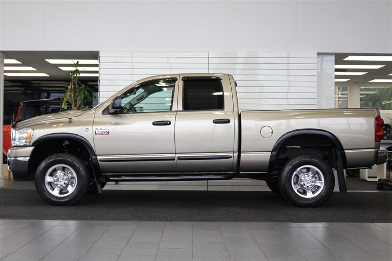 2009 Dodge Ram 3500 SLT 1-OWNER* 6-SPEED MANUAL* 51K ORIGINAL MILES* COLLECTOR GRADE* 6-PASS SEATING* LINEX BED LINER* REAR AIR BAGS* 100% RUST FREE* ALL SERVICE RECORDS @ DODGE DEALER SINCE NEW* BOOKS-KEYS-WINDOW STICKER - Photo 4 - Portland, OR 97230