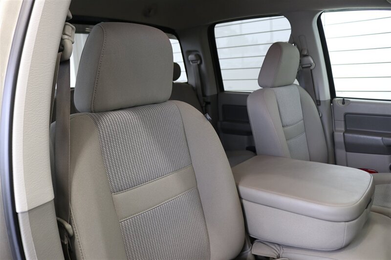 2009 Dodge Ram 3500 SLT 1-OWNER* 6-SPEED MANUAL* 51K ORIGINAL MILES* COLLECTOR GRADE* 6-PASS SEATING* LINEX BED LINER* REAR AIR BAGS* 100% RUST FREE* ALL SERVICE RECORDS @ DODGE DEALER SINCE NEW* BOOKS-KEYS-WINDOW STICKER - Photo 51 - Portland, OR 97230