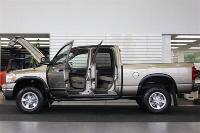 2009 Dodge Ram 3500 SLT 1-OWNER* 6-SPEED MANUAL* 51K ORIGINAL MILES* COLLECTOR GRADE* 6-PASS SEATING* LINEX BED LINER* REAR AIR BAGS* 100% RUST FREE* ALL SERVICE RECORDS @ DODGE DEALER SINCE NEW* BOOKS-KEYS-WINDOW STICKER - Photo 10 - Portland, OR 97230