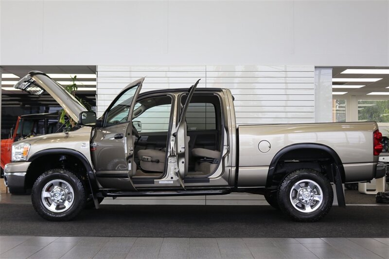 2009 Dodge Ram 3500 SLT 1-OWNER* 6-SPEED MANUAL* 51K ORIGINAL MILES* COLLECTOR GRADE* 6-PASS SEATING* LINEX BED LINER* REAR AIR BAGS* 100% RUST FREE* ALL SERVICE RECORDS @ DODGE DEALER SINCE NEW* BOOKS-KEYS-WINDOW STICKER - Photo 10 - Portland, OR 97230