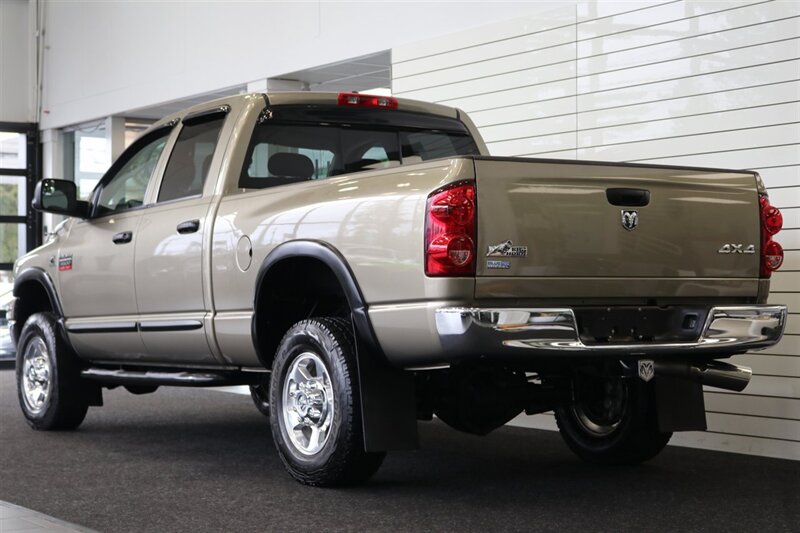 2009 Dodge Ram 3500 SLT 1-OWNER* 6-SPEED MANUAL* 51K ORIGINAL MILES* COLLECTOR GRADE* 6-PASS SEATING* LINEX BED LINER* REAR AIR BAGS* 100% RUST FREE* ALL SERVICE RECORDS @ DODGE DEALER SINCE NEW* BOOKS-KEYS-WINDOW STICKER - Photo 7 - Portland, OR 97230