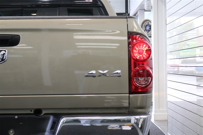 2009 Dodge Ram 3500 SLT 1-OWNER* 6-SPEED MANUAL* 51K ORIGINAL MILES* COLLECTOR GRADE* 6-PASS SEATING* LINEX BED LINER* REAR AIR BAGS* 100% RUST FREE* ALL SERVICE RECORDS @ DODGE DEALER SINCE NEW* BOOKS-KEYS-WINDOW STICKER - Photo 69 - Portland, OR 97230