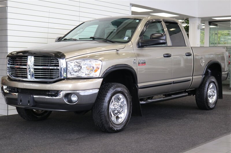 2009 Dodge Ram 3500 SLT  1-OWNER* 6-SPEED MANUAL* 51K ORIGINAL MILES* COLLECTOR GRADE* 6-PASS SEATING* LINEX BED LINER* REAR AIR BAGS* 100% RUST FREE* ALL SERVICE RECORDS @ DODGE DEALER SINCE NEW* BOOKS-KEYS-WINDOW STICKER