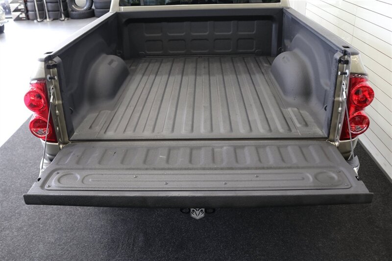 2009 Dodge Ram 3500 SLT 1-OWNER* 6-SPEED MANUAL* 51K ORIGINAL MILES* COLLECTOR GRADE* 6-PASS SEATING* LINEX BED LINER* REAR AIR BAGS* 100% RUST FREE* ALL SERVICE RECORDS @ DODGE DEALER SINCE NEW* BOOKS-KEYS-WINDOW STICKER - Photo 76 - Portland, OR 97230