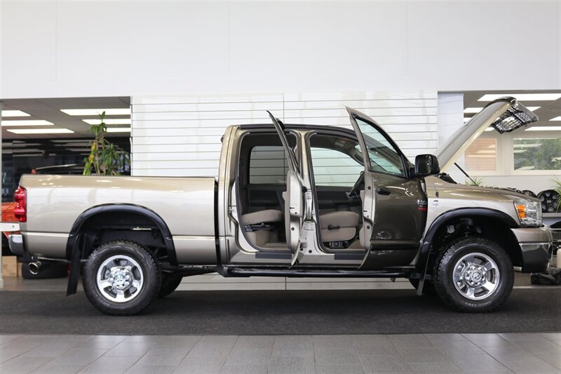 2009 Dodge Ram 3500 SLT 1-OWNER* 6-SPEED MANUAL* 51K ORIGINAL MILES* COLLECTOR GRADE* 6-PASS SEATING* LINEX BED LINER* REAR AIR BAGS* 100% RUST FREE* ALL SERVICE RECORDS @ DODGE DEALER SINCE NEW* BOOKS-KEYS-WINDOW STICKER - Photo 11 - Portland, OR 97230