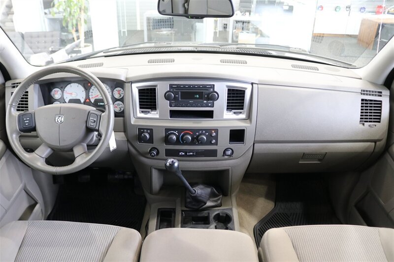 2009 Dodge Ram 3500 SLT 1-OWNER* 6-SPEED MANUAL* 51K ORIGINAL MILES* COLLECTOR GRADE* 6-PASS SEATING* LINEX BED LINER* REAR AIR BAGS* 100% RUST FREE* ALL SERVICE RECORDS @ DODGE DEALER SINCE NEW* BOOKS-KEYS-WINDOW STICKER - Photo 18 - Portland, OR 97230