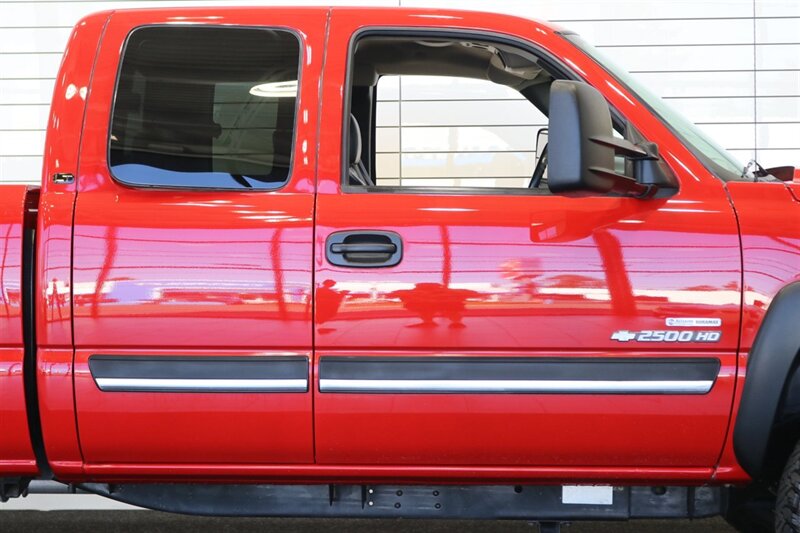 2006 Chevrolet Silverado 2500 LT3  1-OWNER LBZ WITH 37K MILES* 100% RUST FREE* LONG BED LT3 PKG* NEW 33 " BFG KO3 10-PLYs* ALL BOOKS-MANUALS-WINDOW STICKER* FULL FRESH SERVICE* BED IS NEW NEVER USED* OREGON TRUCK SINCE NEW - Photo 59 - Portland, OR 97230