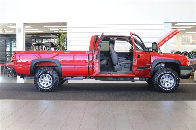 2006 Chevrolet Silverado 2500 LT3  1-OWNER LBZ WITH 37K MILES* 100% RUST FREE* LONG BED LT3 PKG* NEW 33 " BFG KO3 10-PLYs* ALL BOOKS-MANUALS-WINDOW STICKER* FULL FRESH SERVICE* BED IS NEW NEVER USED* OREGON TRUCK SINCE NEW - Photo 11 - Portland, OR 97230