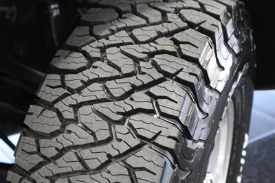 2006 Chevrolet Silverado 2500 LT3  1-OWNER LBZ WITH 37K MILES* 100% RUST FREE* LONG BED LT3 PKG* NEW 33 " BFG KO3 10-PLYs* ALL BOOKS-MANUALS-WINDOW STICKER* FULL FRESH SERVICE* BED IS NEW NEVER USED* OREGON TRUCK SINCE NEW - Photo 53 - Portland, OR 97230