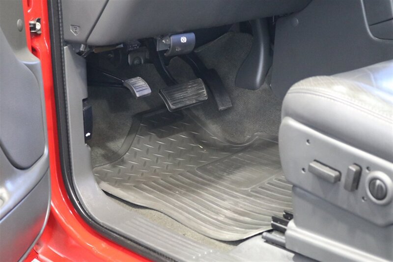 2006 Chevrolet Silverado 2500 LT3  1-OWNER LBZ WITH 37K MILES* 100% RUST FREE* LONG BED LT3 PKG* NEW 33 " BFG KO3 10-PLYs* ALL BOOKS-MANUALS-WINDOW STICKER* FULL FRESH SERVICE* BED IS NEW NEVER USED* OREGON TRUCK SINCE NEW - Photo 76 - Portland, OR 97230