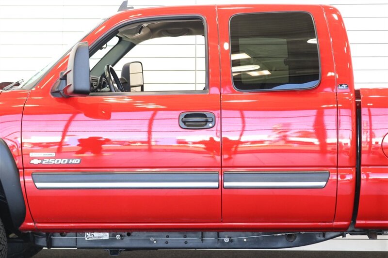 2006 Chevrolet Silverado 2500 LT3  1-OWNER LBZ WITH 37K MILES* 100% RUST FREE* LONG BED LT3 PKG* NEW 33 " BFG KO3 10-PLYs* ALL BOOKS-MANUALS-WINDOW STICKER* FULL FRESH SERVICE* BED IS NEW NEVER USED* OREGON TRUCK SINCE NEW - Photo 58 - Portland, OR 97230
