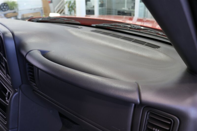 2006 Chevrolet Silverado 2500 LT3  1-OWNER LBZ WITH 37K MILES* 100% RUST FREE* LONG BED LT3 PKG* NEW 33 " BFG KO3 10-PLYs* ALL BOOKS-MANUALS-WINDOW STICKER* FULL FRESH SERVICE* BED IS NEW NEVER USED* OREGON TRUCK SINCE NEW - Photo 89 - Portland, OR 97230