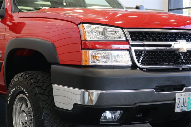 2006 Chevrolet Silverado 2500 LT3  1-OWNER LBZ WITH 37K MILES* 100% RUST FREE* LONG BED LT3 PKG* NEW 33 " BFG KO3 10-PLYs* ALL BOOKS-MANUALS-WINDOW STICKER* FULL FRESH SERVICE* BED IS NEW NEVER USED* OREGON TRUCK SINCE NEW - Photo 13 - Portland, OR 97230