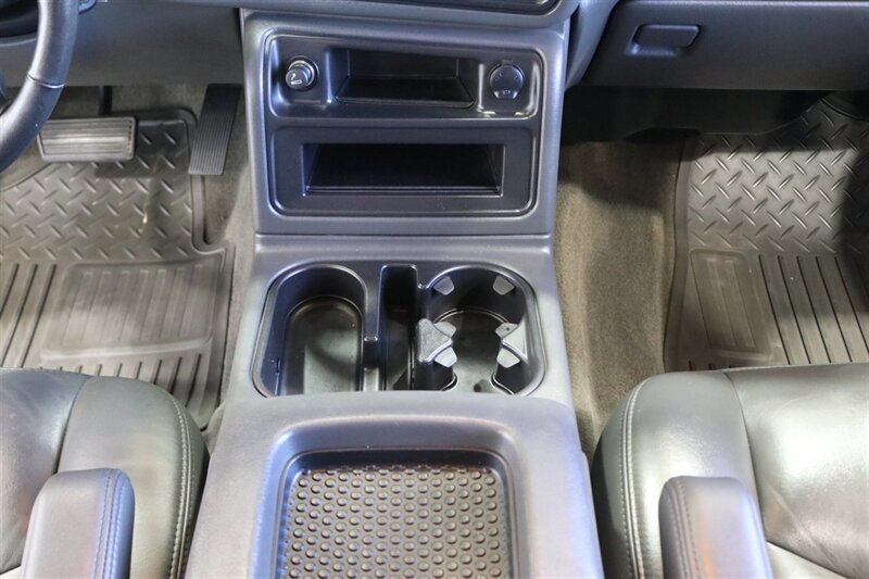 2006 Chevrolet Silverado 2500 LT3  1-OWNER LBZ WITH 37K MILES* 100% RUST FREE* LONG BED LT3 PKG* NEW 33 " BFG KO3 10-PLYs* ALL BOOKS-MANUALS-WINDOW STICKER* FULL FRESH SERVICE* BED IS NEW NEVER USED* OREGON TRUCK SINCE NEW - Photo 91 - Portland, OR 97230