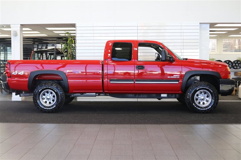 2006 Chevrolet Silverado 2500 LT3  1-OWNER LBZ WITH 37K MILES* 100% RUST FREE* LONG BED LT3 PKG* NEW 33 " BFG KO3 10-PLYs* ALL BOOKS-MANUALS-WINDOW STICKER* FULL FRESH SERVICE* BED IS NEW NEVER USED* OREGON TRUCK SINCE NEW - Photo 5 - Portland, OR 97230