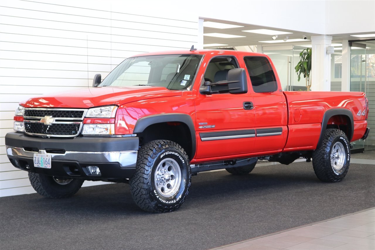 2006 Chevrolet Silverado 2500 LT3  1-OWNER LBZ WITH 37K MILES* 100% RUST FREE* LONG BED LT3 PKG* NEW 33 " BFG KO3 10-PLYs* ALL BOOKS-MANUALS-WINDOW STICKER* FULL FRESH SERVICE* BED IS NEW NEVER USED* OREGON TRUCK SINCE NEW - Photo 1 - Portland, OR 97230