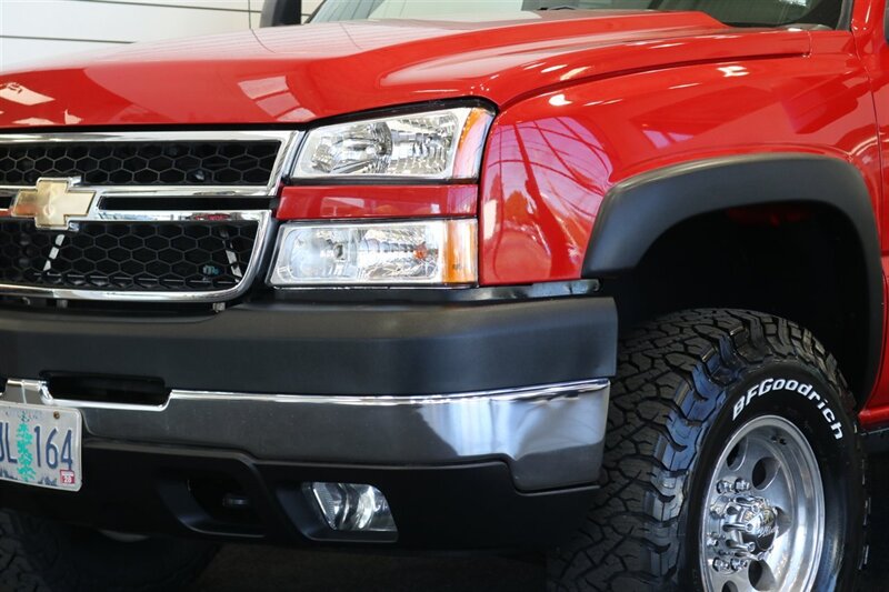 2006 Chevrolet Silverado 2500 LT3  1-OWNER LBZ WITH 37K MILES* 100% RUST FREE* LONG BED LT3 PKG* NEW 33 " BFG KO3 10-PLYs* ALL BOOKS-MANUALS-WINDOW STICKER* FULL FRESH SERVICE* BED IS NEW NEVER USED* OREGON TRUCK SINCE NEW - Photo 12 - Portland, OR 97230