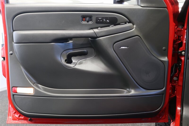 2006 Chevrolet Silverado 2500 LT3  1-OWNER LBZ WITH 37K MILES* 100% RUST FREE* LONG BED LT3 PKG* NEW 33 " BFG KO3 10-PLYs* ALL BOOKS-MANUALS-WINDOW STICKER* FULL FRESH SERVICE* BED IS NEW NEVER USED* OREGON TRUCK SINCE NEW - Photo 64 - Portland, OR 97230