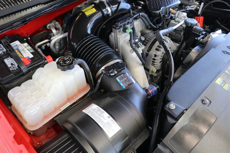 2006 Chevrolet Silverado 2500 LT3  1-OWNER LBZ WITH 37K MILES* 100% RUST FREE* LONG BED LT3 PKG* NEW 33 " BFG KO3 10-PLYs* ALL BOOKS-MANUALS-WINDOW STICKER* FULL FRESH SERVICE* BED IS NEW NEVER USED* OREGON TRUCK SINCE NEW - Photo 38 - Portland, OR 97230