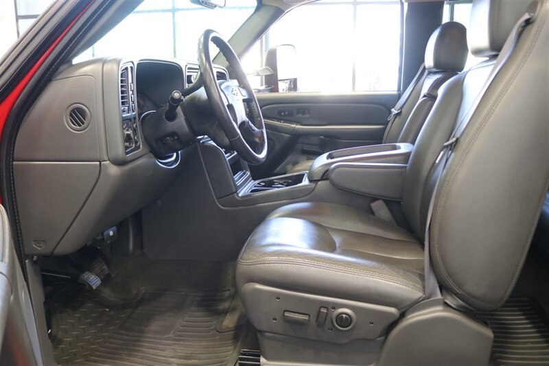 2006 Chevrolet Silverado 2500 LT3  1-OWNER LBZ WITH 37K MILES* 100% RUST FREE* LONG BED LT3 PKG* NEW 33 " BFG KO3 10-PLYs* ALL BOOKS-MANUALS-WINDOW STICKER* FULL FRESH SERVICE* BED IS NEW NEVER USED* OREGON TRUCK SINCE NEW - Photo 74 - Portland, OR 97230