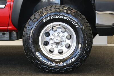 2006 Chevrolet Silverado 2500 LT3  1-OWNER LBZ WITH 37K MILES* 100% RUST FREE* LONG BED LT3 PKG* NEW 33 " BFG KO3 10-PLYs* ALL BOOKS-MANUALS-WINDOW STICKER* FULL FRESH SERVICE* BED IS NEW NEVER USED* OREGON TRUCK SINCE NEW - Photo 52 - Portland, OR 97230