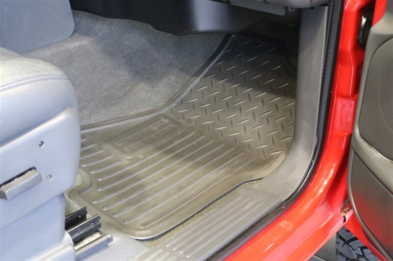 2006 Chevrolet Silverado 2500 LT3  1-OWNER LBZ WITH 37K MILES* 100% RUST FREE* LONG BED LT3 PKG* NEW 33 " BFG KO3 10-PLYs* ALL BOOKS-MANUALS-WINDOW STICKER* FULL FRESH SERVICE* BED IS NEW NEVER USED* OREGON TRUCK SINCE NEW - Photo 77 - Portland, OR 97230