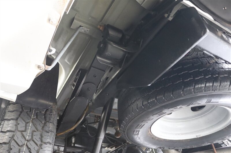 2000 Ford F-350 Lariat  1-ARIZONA OWNER* 6-SPEED MANUAL 7.3L* 100% RUST FREE* PACBRAKE EXUAST BRAKE* NEW 33 " FALKEN A/T 4W 10-PLY TIRES* ALCOA WHEELS* LINEX BED LINER* FULLY SERVICED* NEW FLUIDS* ALL BOOKS & MANUALS - Photo 33 - Portland, OR 97230