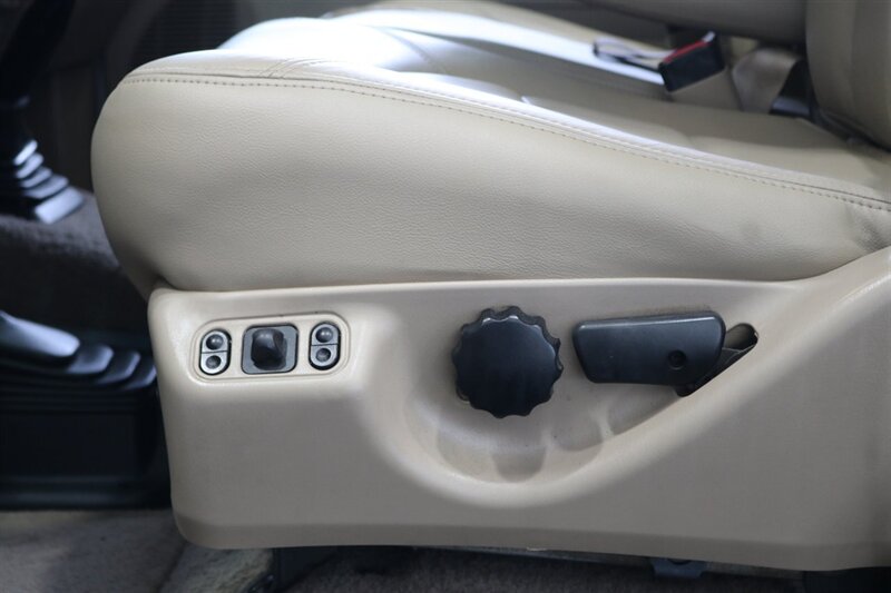 2000 Ford F-350 Lariat  1-ARIZONA OWNER* 6-SPEED MANUAL 7.3L* 100% RUST FREE* PACBRAKE EXUAST BRAKE* NEW 33 " FALKEN A/T 4W 10-PLY TIRES* ALCOA WHEELS* LINEX BED LINER* FULLY SERVICED* NEW FLUIDS* ALL BOOKS & MANUALS - Photo 70 - Portland, OR 97230