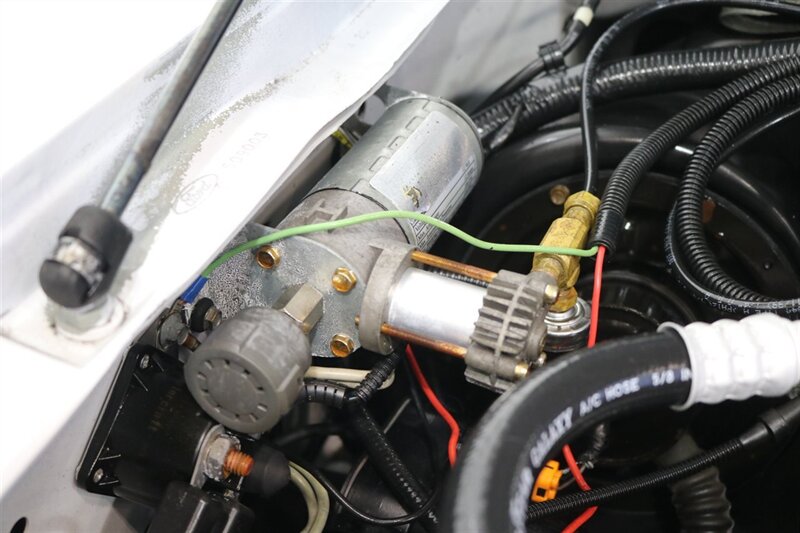 2000 Ford F-350 Lariat  1-ARIZONA OWNER* 6-SPEED MANUAL 7.3L* 100% RUST FREE* PACBRAKE EXUAST BRAKE* NEW 33 " FALKEN A/T 4W 10-PLY TIRES* ALCOA WHEELS* LINEX BED LINER* FULLY SERVICED* NEW FLUIDS* ALL BOOKS & MANUALS - Photo 38 - Portland, OR 97230