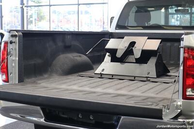 2005 Dodge Ram 2500 SLT  1-OWNER* 100% RUST FREE* NEW 35 " TOYO A/T III 10-PLYS* REAR AIRBAGS* NEW 2.5 " BILSTEIN 5100 LEVEL KIT* 5TH WHEEL* NEW TRANSMISSION VALVE BODY & SERVICE* COOLANT FLUSH & AC CHARGE* LIKE NEW* - Photo 47 - Portland, OR 97230