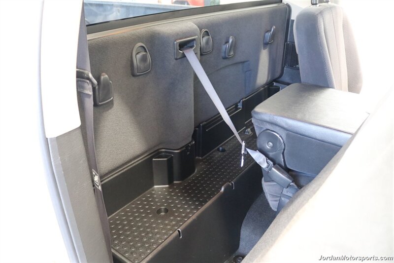 2005 Dodge Ram 2500 SLT  1-OWNER* 100% RUST FREE* NEW 35 " TOYO A/T III 10-PLYS* REAR AIRBAGS* NEW 2.5 " BILSTEIN 5100 LEVEL KIT* 5TH WHEEL* NEW TRANSMISSION VALVE BODY & SERVICE* COOLANT FLUSH & AC CHARGE* LIKE NEW* - Photo 91 - Portland, OR 97230