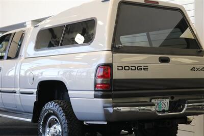 1998 Dodge Ram 2500 Laramie SLT 1-OWNER* SHORT BED* ALL SERVICE RECORDS SINCE NEW W/ ORIGINAL WINDOW STICKER* NEW 33 " BFG KO3 10-PLYS* NEVER HAD 5TH WHEEL OR GOOSE NECK* COOLANT & AC SERVICE* NEW STEERING BOX - Photo 41 - Portland, OR 97230